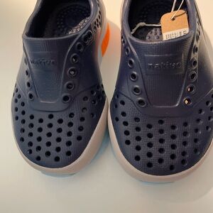 Natives toddler boy size 5